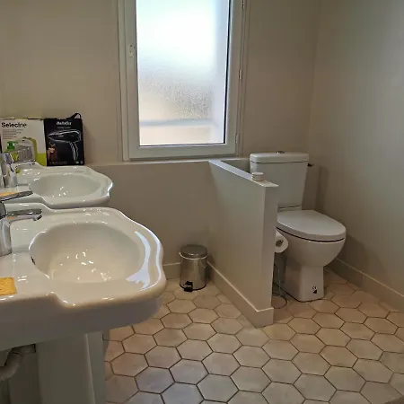 Dom wakacyjny Authentique 1950 Futuroscope Aquascope, 1a9prsn, 3 Pkg, 3 Etoiles A 6prsn Et 3 Appoints Eco-responsable