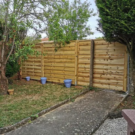 Dom wakacyjny Authentique 1950 Futuroscope Aquascope, 1a9prsn, 3 Pkg, 3 Etoiles A 6prsn Et 3 Appoints Eco-responsable *