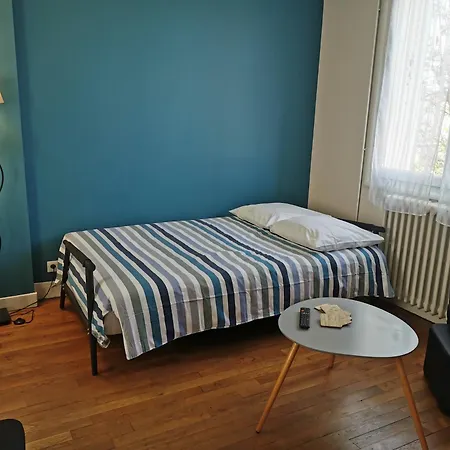 Dom wakacyjny Authentique 1950 Futuroscope Aquascope, 1a9prsn, 3 Pkg, 3 Etoiles A 6prsn Et 3 Appoints Eco-responsable *