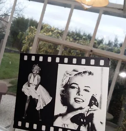 Authentique 1950 Futuroscope Aquascope, 1a9prsn, 3 Pkg, 3 Etoiles A 6prsn Et 3 Appoints Eco-responsable * Poitiers